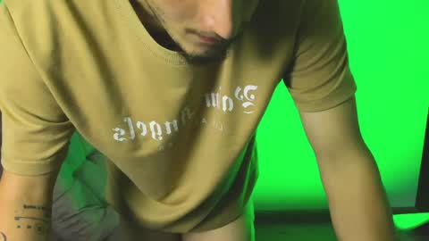 Snapshot of zarcoox chatting on 15, 4, 2026 Zarcoo online show from 15, 4, 2026