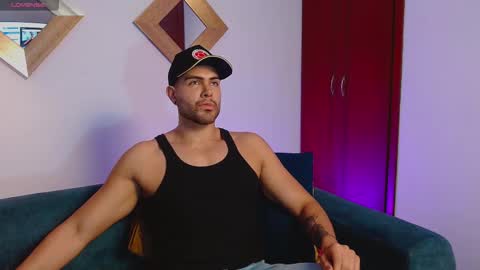 Snapshot of zarekfox chatting on 22, 11, 2025 Zarek online show from 22, 11, 2025