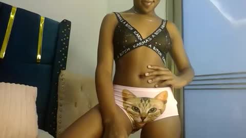 Snapshot of zariah011 chatting on 17, 4, 2026 zariah online show from 17, 4, 2026