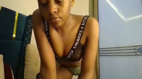 Snapshot of zariah011 chatting on 21, 4, 2026 zariah online show from 21, 4, 2026