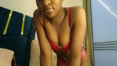 Snapshot of zariah011 chatting on 22, 4, 2026 zariah online show from 22, 4, 2026