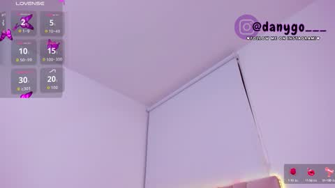 Snapshot of zarianaevanz chatting on 5, 10, 2025 Zariana online show from 5, 10, 2025