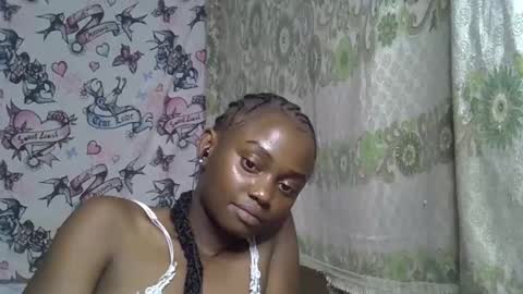 Snapshot of zarinamarlin chatting on 25, 5, 2026 zarinamarlin online show from 25, 5, 2026