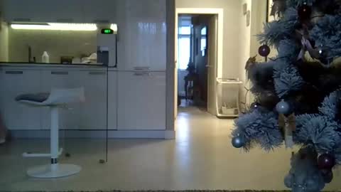 Snapshot of zarinaswift chatting on 11, 1, 2025 Zarina Swift online show from 11, 1, 2025