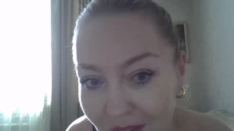 Snapshot of zarinaswift chatting on 18, 1, 2025 Zarina Swift online show from 18, 1, 2025