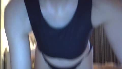 Snapshot of zarinaswift chatting on 21, 10, 2025 Zarina Swift online show from 21, 10, 2025