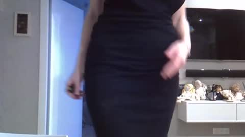 Snapshot of zarinaswift chatting on 25, 10, 2025 Zarina Swift online show from 25, 10, 2025