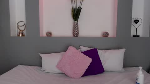 Karolyne online show from 19, 2, 2025