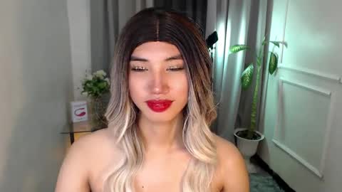 zelainalovetocum online show from 25, 1, 2025