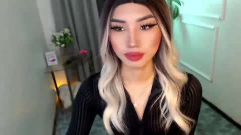 zelainalovetocum online show from 7, 2, 2025