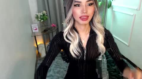 zelainalovetocum online show from 7, 2, 2025