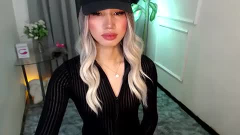 zelainalovetocum online show from 16, 2, 2025