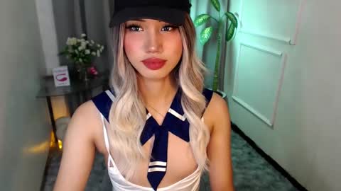 zelainalovetocum online show from 19, 2, 2025