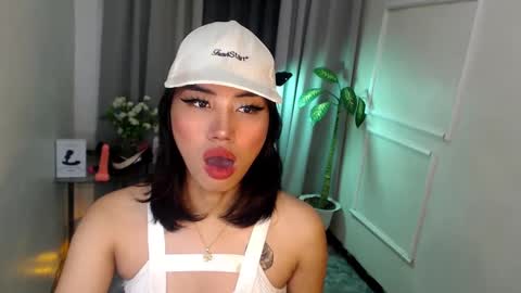 zelainalovetocum online show from 4, 3, 2025