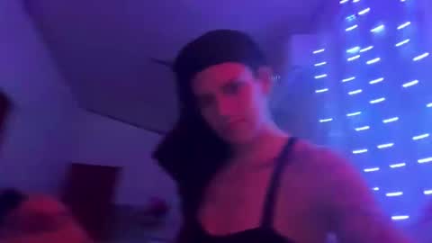 zellaxobella online show from 11, 1, 2025