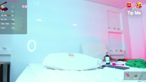 Zenda Evans online show from 9, 1, 2025