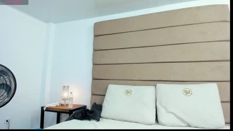 Zenda Evans online show from 4, 2, 2025