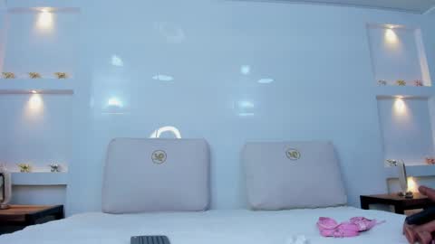 Snapshot of zenda_evans chatting on 25, 4, 2026 Zenda Evans online show from 25, 4, 2026