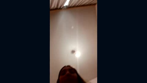 zeniabrossoit online show from 15, 4, 2026