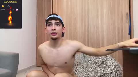 Snapshot of zenn_rush chatting on 28, 12, 2024 Zenn online show from 28, 12, 2024