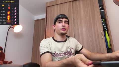 Snapshot of zenn_rush chatting on 2, 1, 2025 Zenn online show from 2, 1, 2025