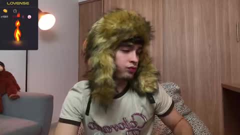 Snapshot of zenn_rush chatting on 3, 1, 2025 Zenn online show from 3, 1, 2025