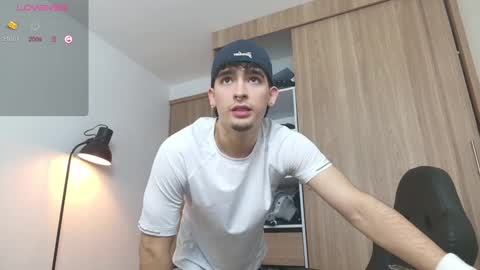 Snapshot of zenn_rush chatting on 15, 2, 2025 Zenn online show from 15, 2, 2025