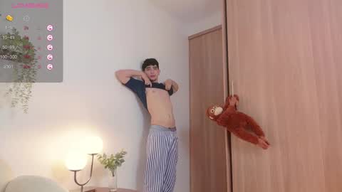 Snapshot of zenn_rush chatting on 10, 3, 2025 Zenn online show from 10, 3, 2025