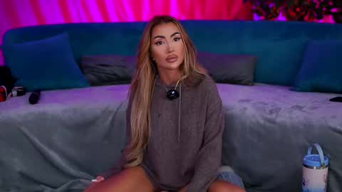 Zenyda online show from 4, 10, 2025