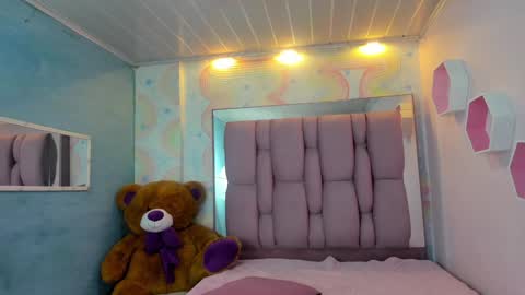 Snapshot of zephyra_angels1 chatting on 23, 12, 2024 ZEPHYRA ANGELS online show from 23, 12, 2024