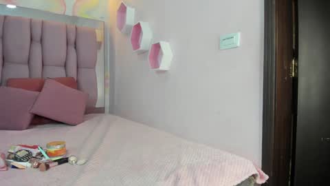 Snapshot of zephyra_angels1 chatting on 31, 12, 2024 ZEPHYRA ANGELS online show from 31, 12, 2024