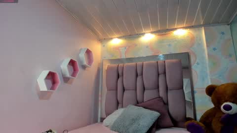 Snapshot of zephyra_angels1 chatting on 17, 1, 2025 ZEPHYRA ANGELS online show from 17, 1, 2025