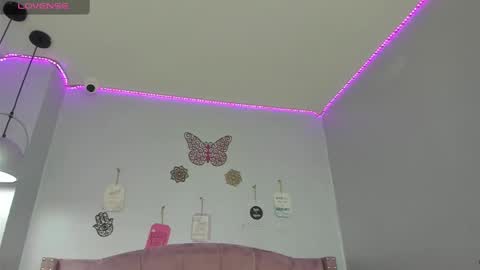 Snapshot of zephyra_angels1 chatting on 24, 2, 2025 ZEPHYRA ANGELS online show from 24, 2, 2025