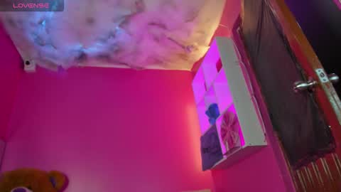 Snapshot of zephyra_angels1 chatting on 26, 10, 2025 ZEPHYRA ANGELS online show from 26, 10, 2025