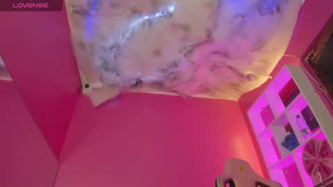 Snapshot of zephyra_angels1 chatting on 15, 11, 2025 ZEPHYRA ANGELS online show from 15, 11, 2025