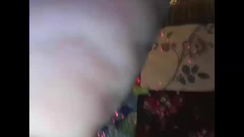 Snapshot of zeroandhero chatting on 14, 10, 2025 zero online show from 14, 10, 2025