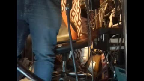 Snapshot of zeroandhero chatting on 30, 11, 2025 zero online show from 30, 11, 2025