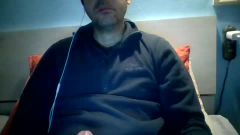 Snapshot of zeus00811 chatting on 11, 12, 2024 zeus online show from 11, 12, 2024