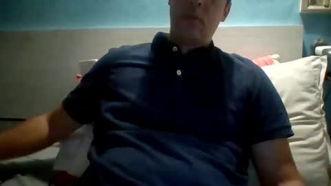 Snapshot of zeus00811 chatting on 15, 10, 2025 zeus online show from 15, 10, 2025