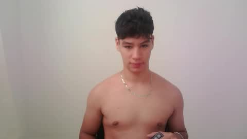 Snapshot of zeus_183 chatting on 5, 10, 2025 zeus_183 online show from 5, 10, 2025
