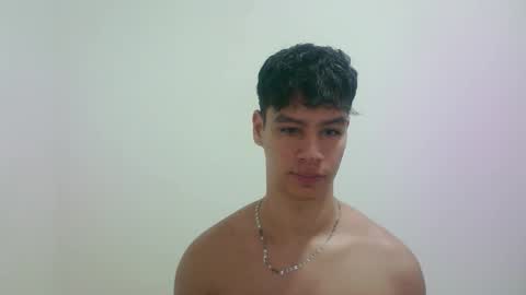 Snapshot of zeus_183 chatting on 7, 10, 2025 zeus_183 online show from 7, 10, 2025