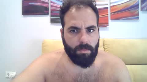 Snapshot of zeusateneo chatting on 5, 10, 2025 Zeus online show from 5, 10, 2025