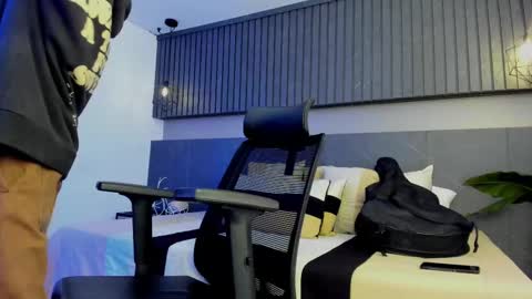 zeus online show from 12, 2, 2025