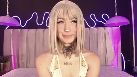 zhally_dee online show from 5, 3, 2026