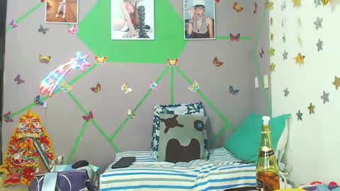 Snapshot of zharick_smithx chatting on 1, 1, 2025 zharick online show from 1, 1, 2025