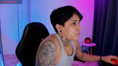 zhoestrong online show from 21, 4, 2026