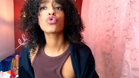 Zia Green online show from 20, 1, 2025