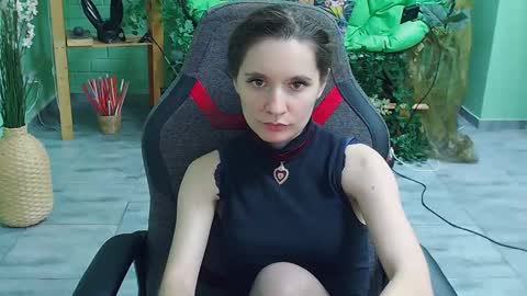 zianichols online show from 1, 3, 2025