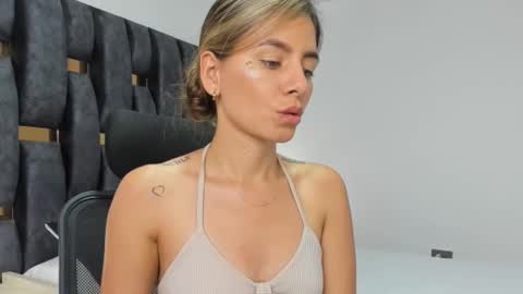 ziataylor online show from 3, 2, 2026