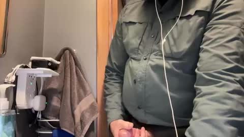 Snapshot of zinger283069 chatting on 16, 12, 2025 zinger283069 online show from 16, 12, 2025